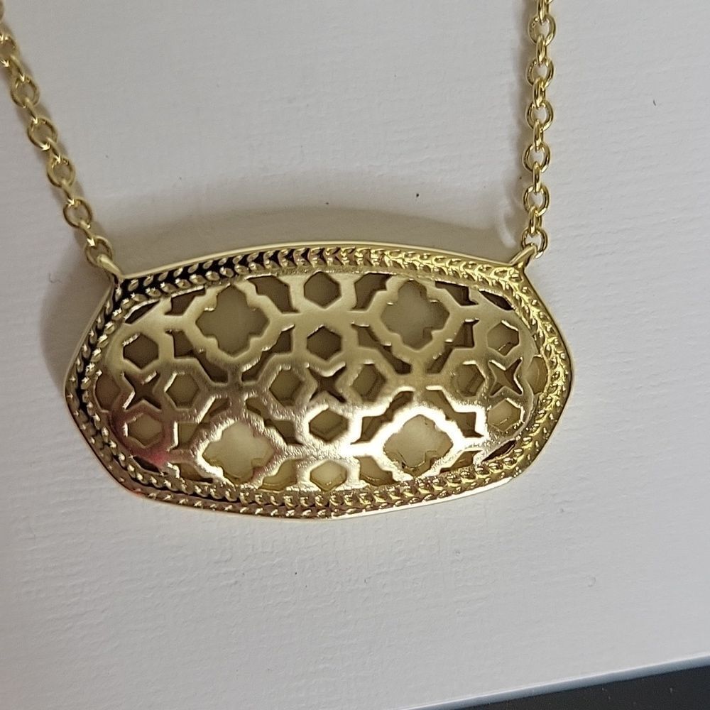 KENDRA SCOTT Goldtone Dolly Necklace NWT - Picture 3 of 6